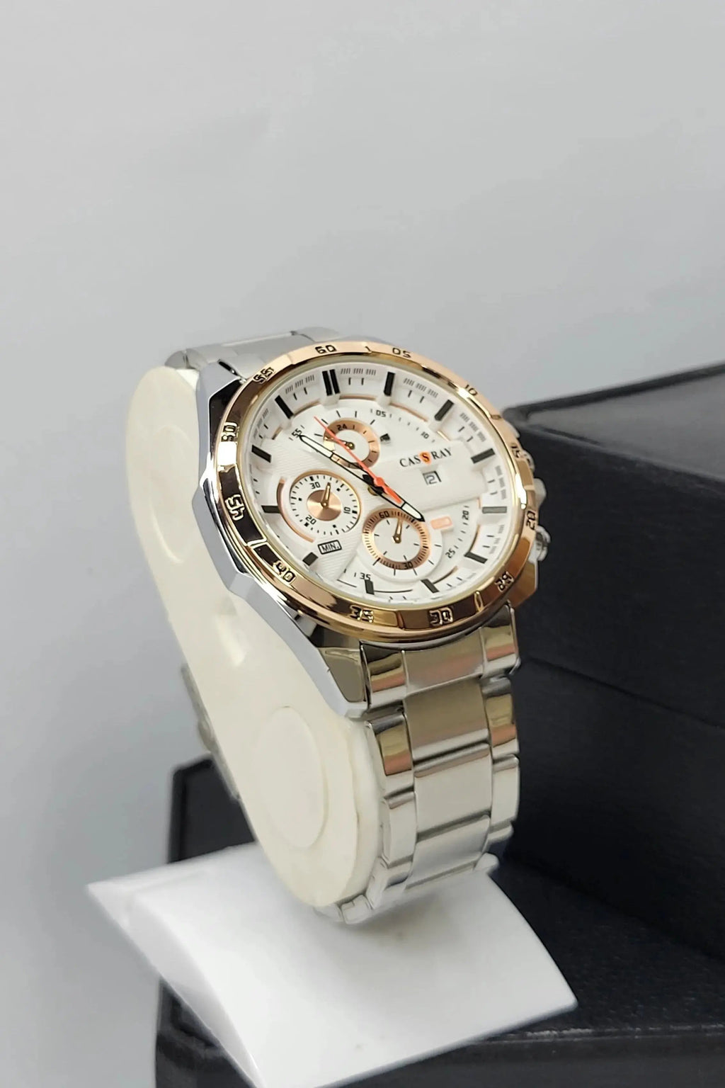 Side profile of Cassray Chronograph Style Watch 