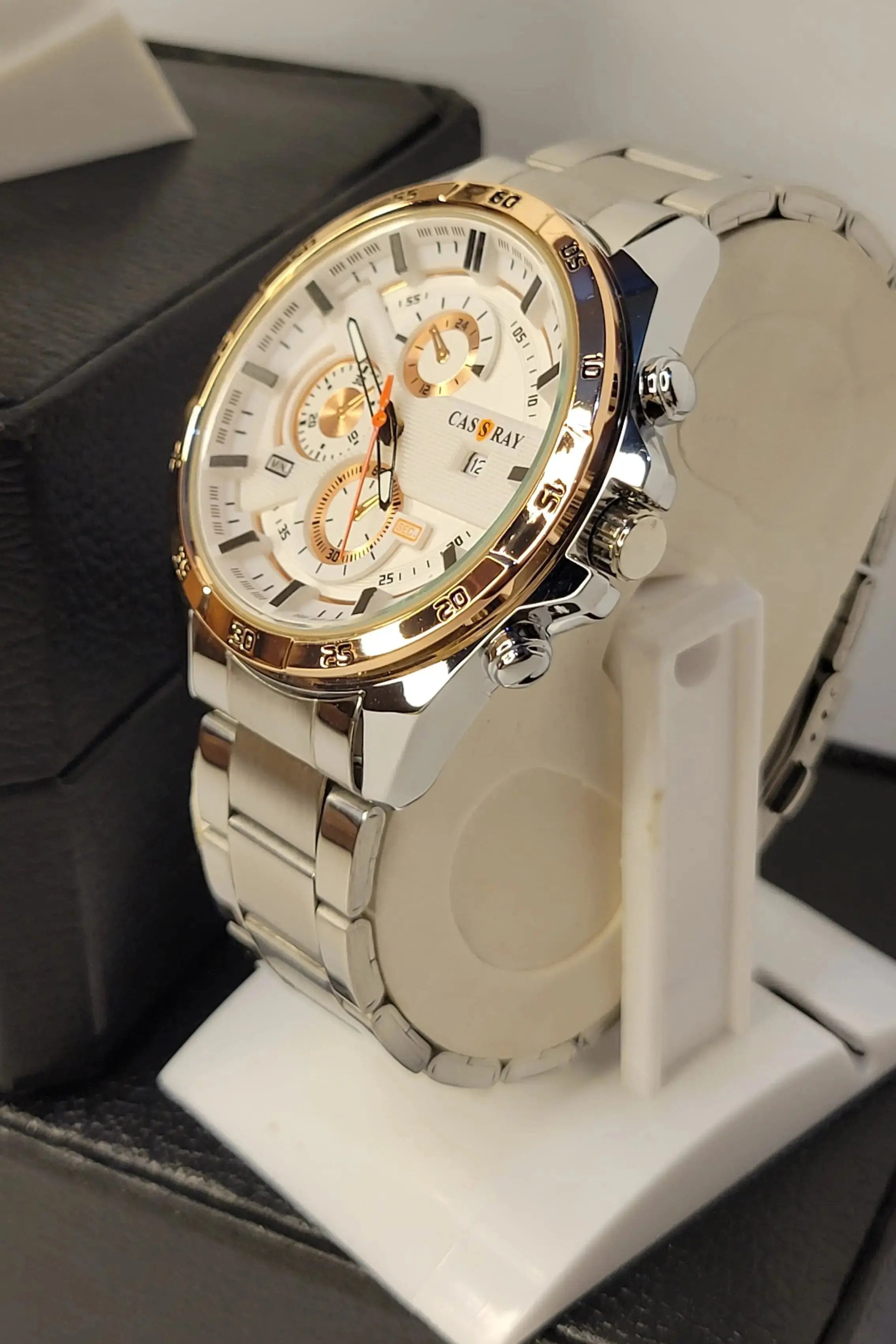 Side profile of Cassray Chronograph Style Watch 
