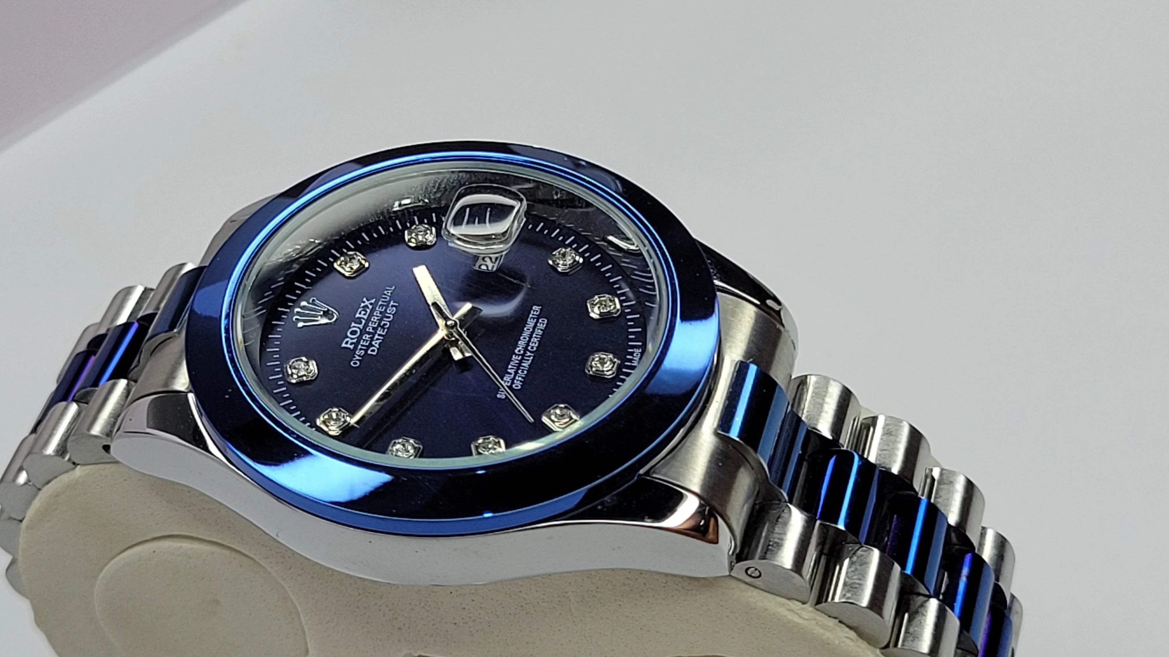 Rlx DateJust - Blue Closeup