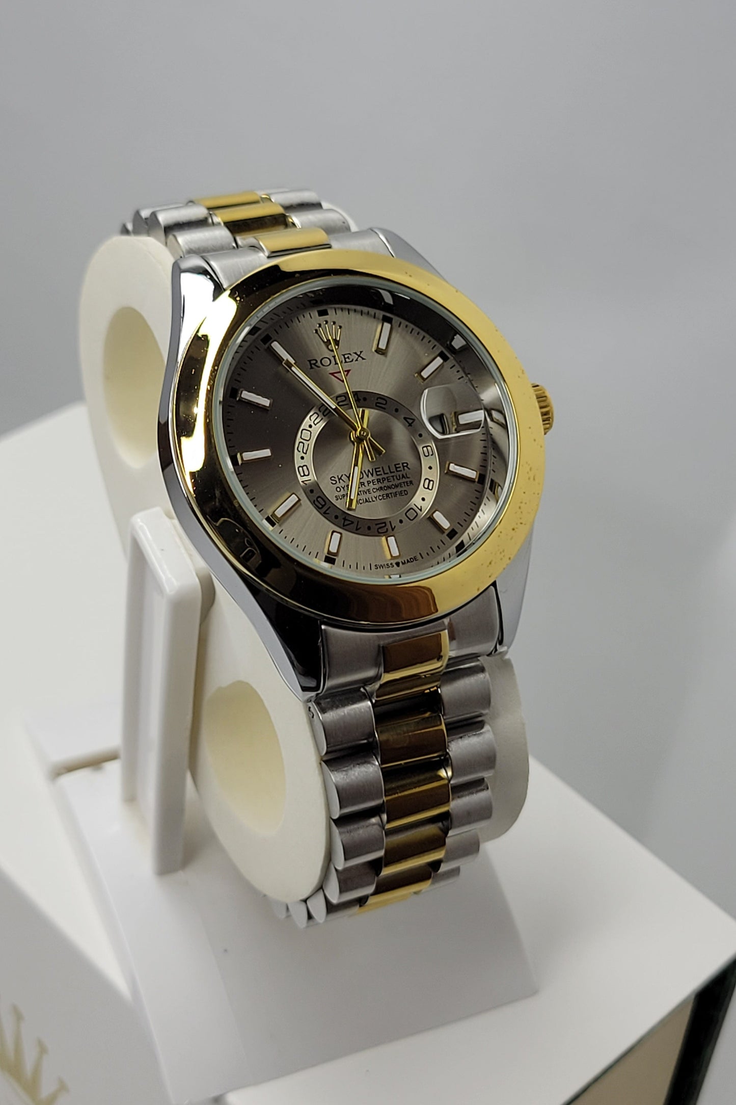 Rolex Two Tone Golden SIlver Sideview